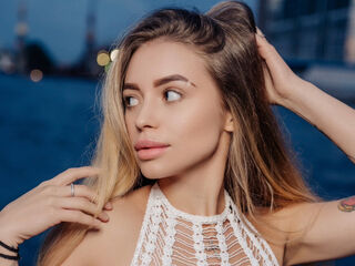 live sex webcam video EmilyBeverly