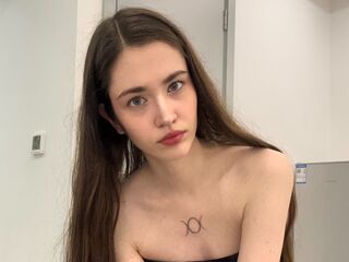 naked girl with cam masturbating EmilyCrownie