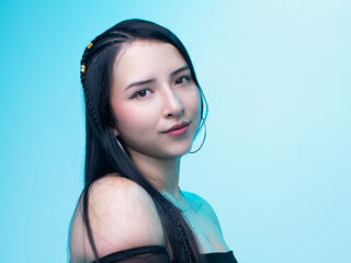 hot cam girl masturbating with vibrator EmmaCastillo