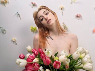 camgirl showing tits EmmaMarkus