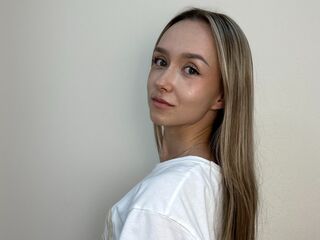 camgirl playing with sex toy ErlineClutter