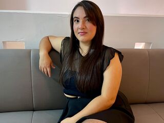 cam girl playing with dildo EvvaCollins