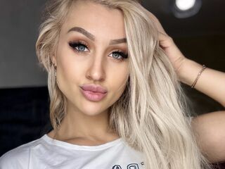 camwhore masturbating with vibrator FitChristina