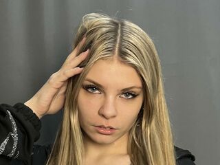 masturbating girl GlendaLabeau