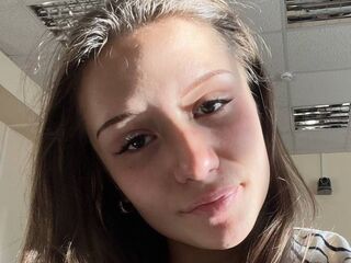 camgirl shaving pussy HeidyDuggar