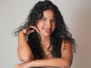 masturbating camgirl HelenBlue