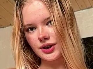 beautiful girlcam JeannettaCeraos