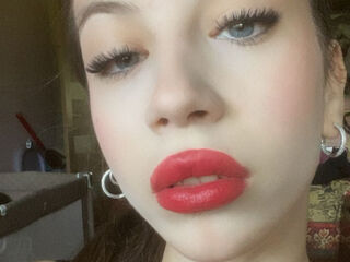 topless cam girl JenniferSkyland