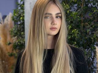 hot naked camgirl JewellTrojecki