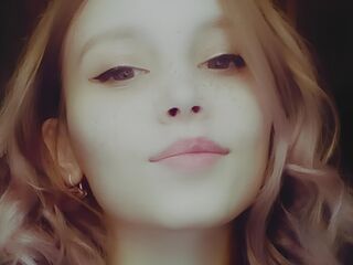 cam girl playing with dildo JohanneDelapaz