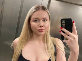 fingering girl JuliaRupert
