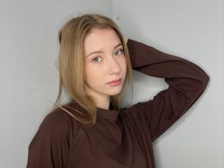 free live chart room JulianaDarter