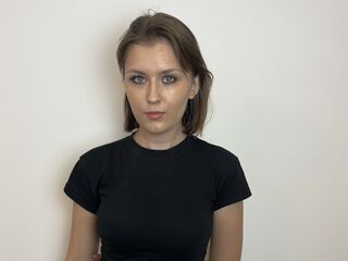cam girl chatroom KariErpelding