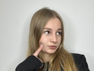 naked cam girl fingering pussy KatherinCervel