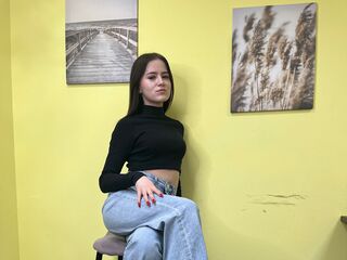 cam slut video chat KeeleyGambee