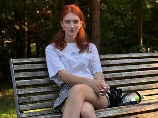 live sex webcam KiraBless