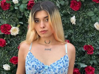 hot naked webcamgirl LannaHooter