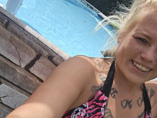 adult video chat room LaylaM