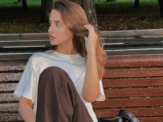 free webcam chatroom LeslieDorian
