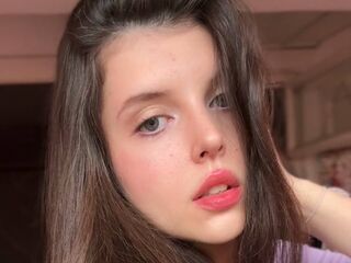 closeup web cam LillyLaurent