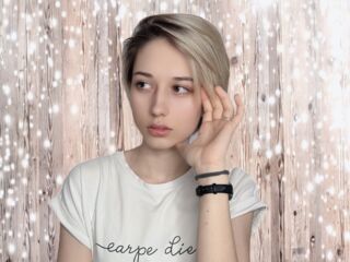 masturbating girl LinetteHackworth