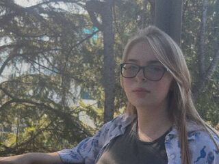 shaved pussy webcam LorettaJons