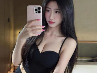 naked webcamgirl picture LouiseEve