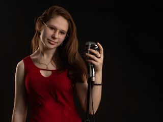 fingering webcam girl LucettaDainty