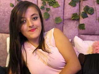 naked cam girl masturbating with sextoy LucyBelleh