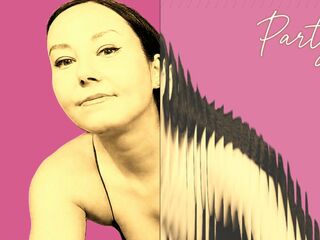 naked webcam girl picture LucyLevatto