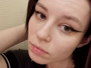 camslut MaeHiatt