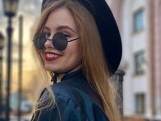 camgirl videochat MaiaOshman