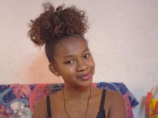 naughty camgirl masturbating MarieSaynah