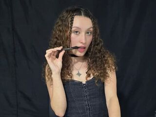 masturbating girl MarthiAdams