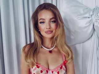 sexy webcam girl MayaGal