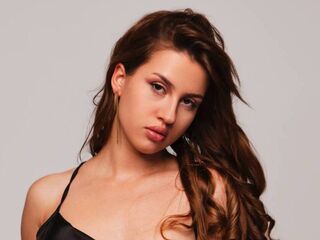 beautiful webcam girl MiaDikinson