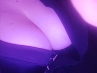 camgirl playing with sex toy MiaSean