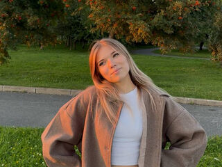 chatroom sex MichaelaFox