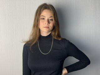 girl showing pussy MildredCooling