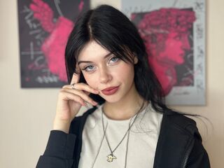 topless camgirl MildredFollin