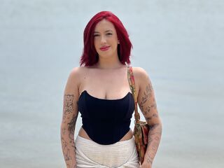 cam girl playing with vibrator MirelleMille
