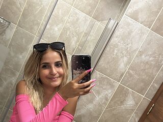 naked camgirl gallery MiriamMery