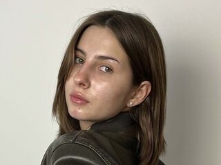 camwhore spreading pussy MollySodisia