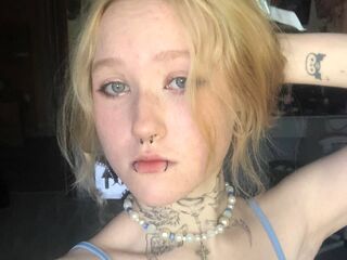 webcam strip tease show MoriahEverly