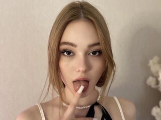 naked webcamgirl picture MyaFields