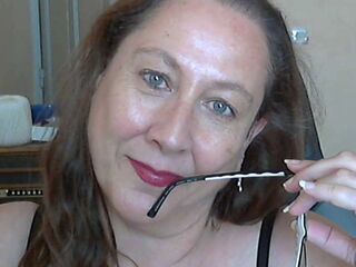 cam girl cam chat MyriamLevieux
