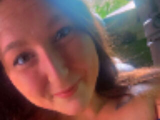 cam girl showing tits NicoleR