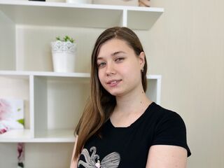 camgirl showing tits PhyllisCusson