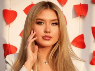 sexy camgirl picture RaisaMihaila