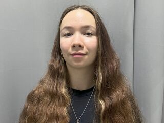 masturbating cam girl ReneeMartin